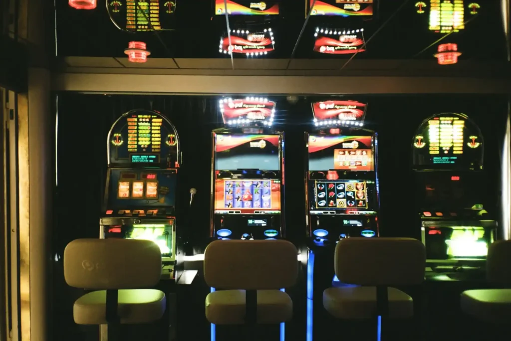 What Defines a Split Symbol in Slots